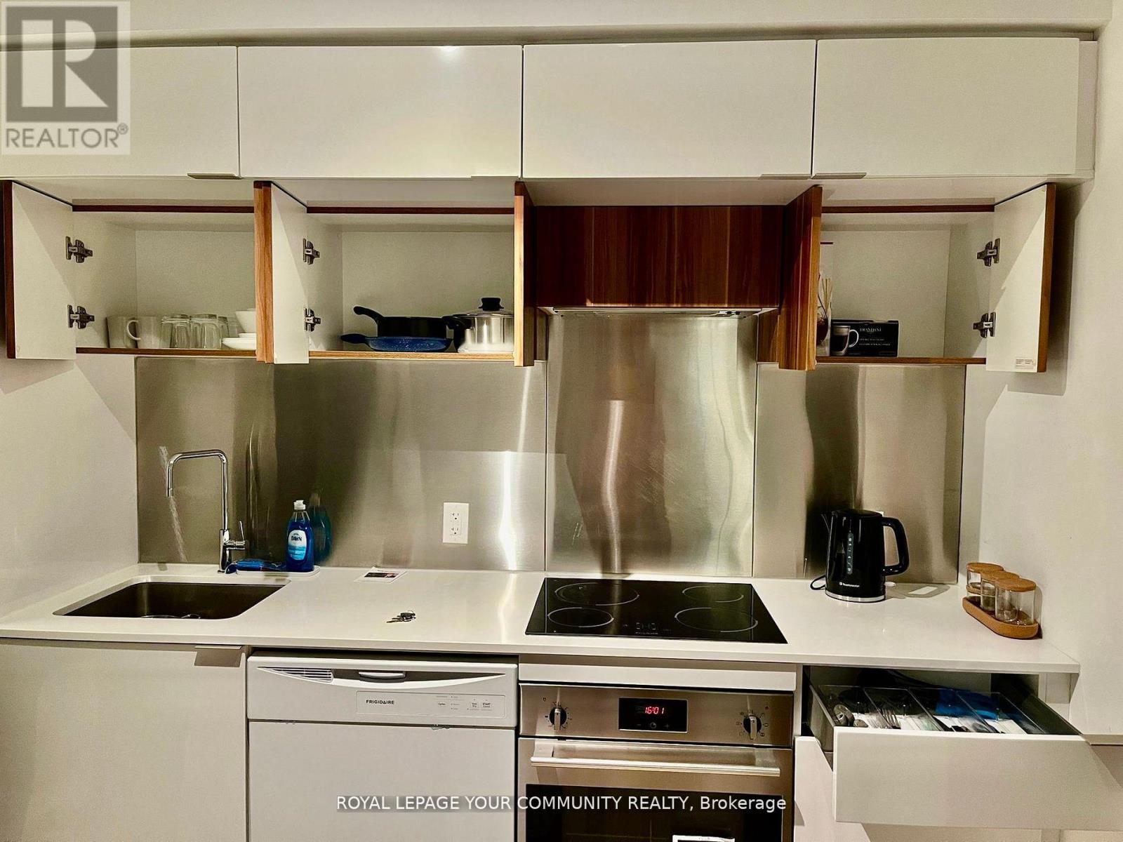 409 - 185 Roehampton Avenue, Toronto, Ontario  M4P 0C6 - Photo 12 - C12593448