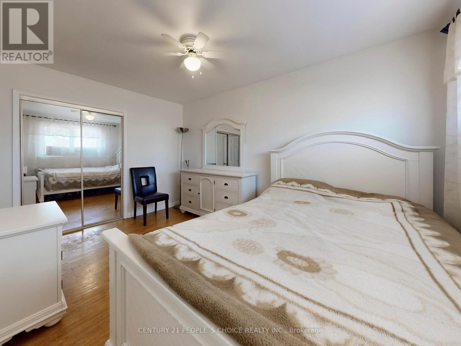 35 Westhumber Boulevard, Toronto, Ontario  M9W 3M5 - Photo 18 - W12591298