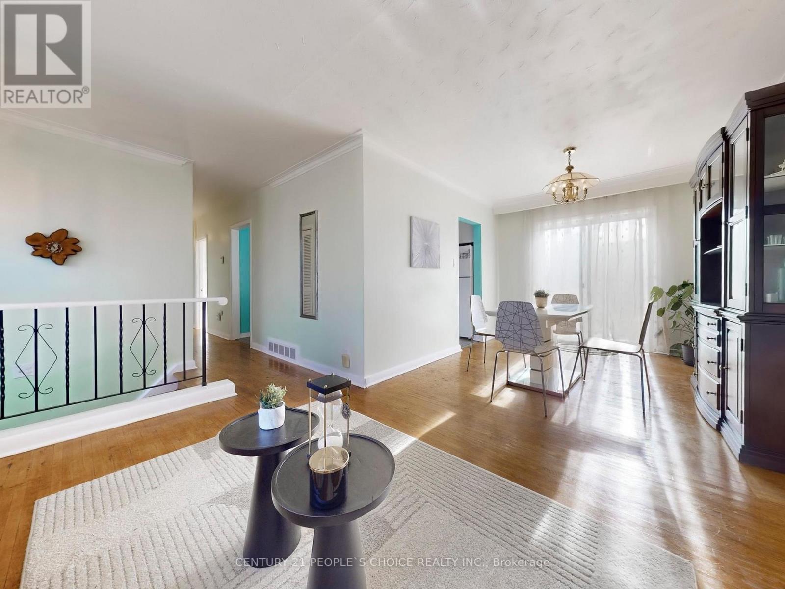 35 Westhumber Boulevard, Toronto, Ontario  M9W 3M5 - Photo 7 - W12591298