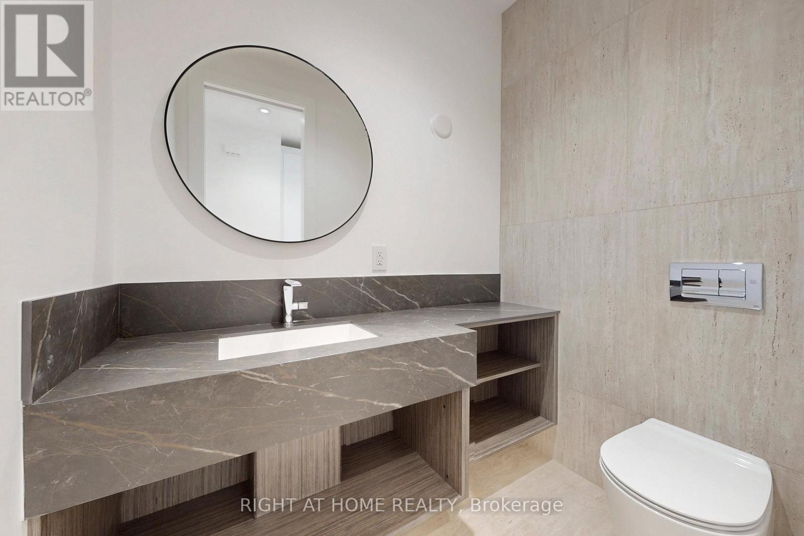 19 Putney Road, Toronto, Ontario  M8W 2K6 - Photo 18 - W12589278