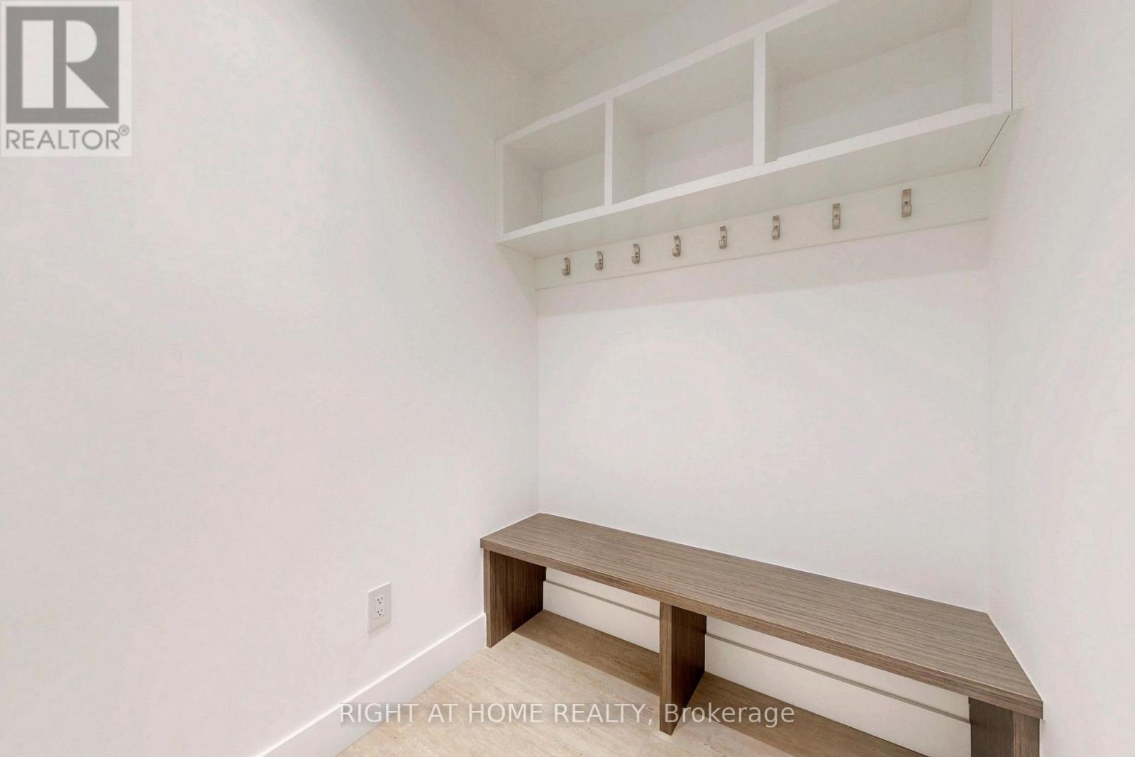 19 Putney Road, Toronto, Ontario  M8W 2K6 - Photo 19 - W12589278