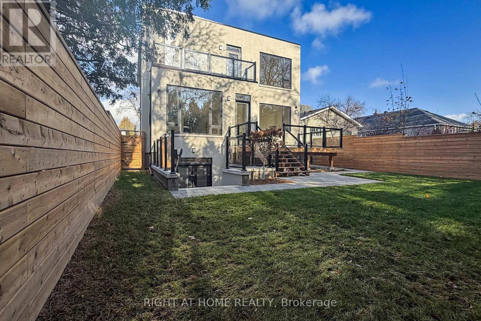 19 Putney Road, Toronto, Ontario  M8W 2K6 - Photo 44 - W12589278