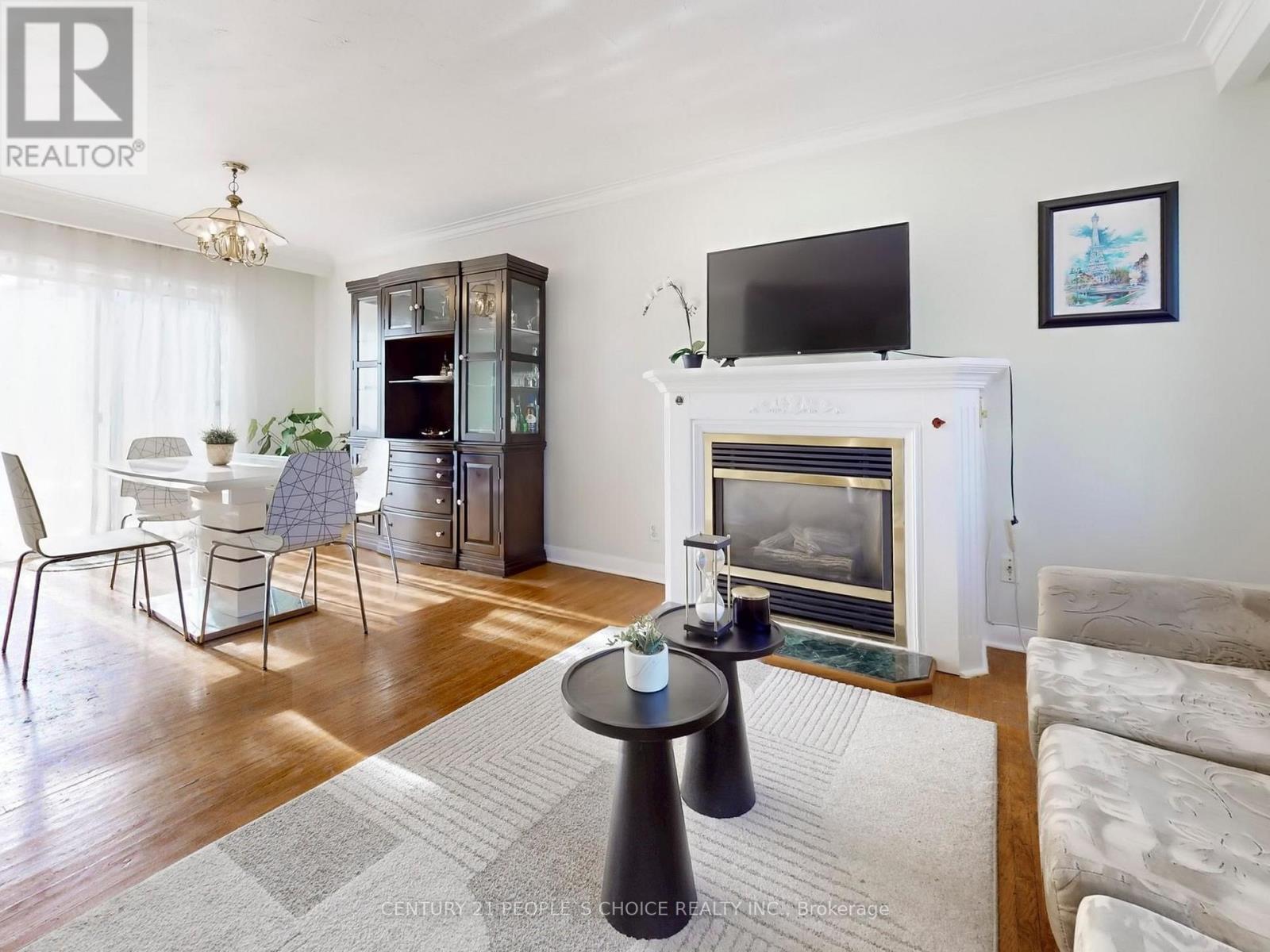 35 Westhumber Boulevard, Toronto, Ontario  M9W 3M5 - Photo 6 - W12591298