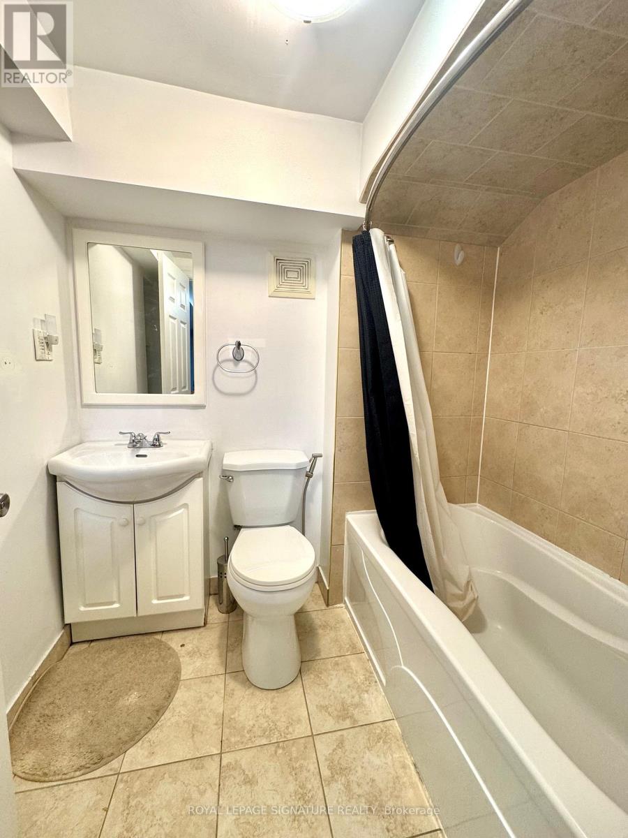 46 Burlingame Road, Toronto, Ontario  M8W 1Y8 - Photo 2 - W12595772