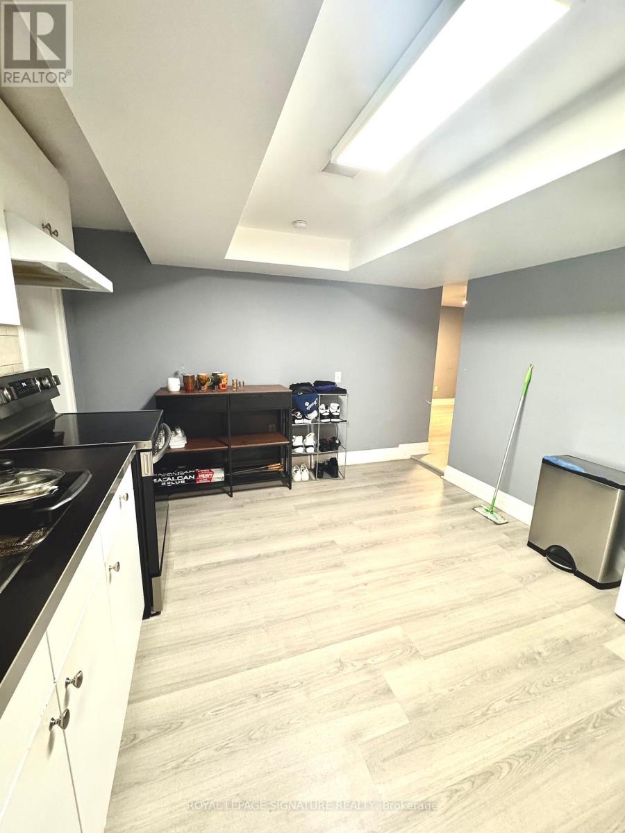 46 Burlingame Road, Toronto, Ontario  M8W 1Y8 - Photo 3 - W12595772