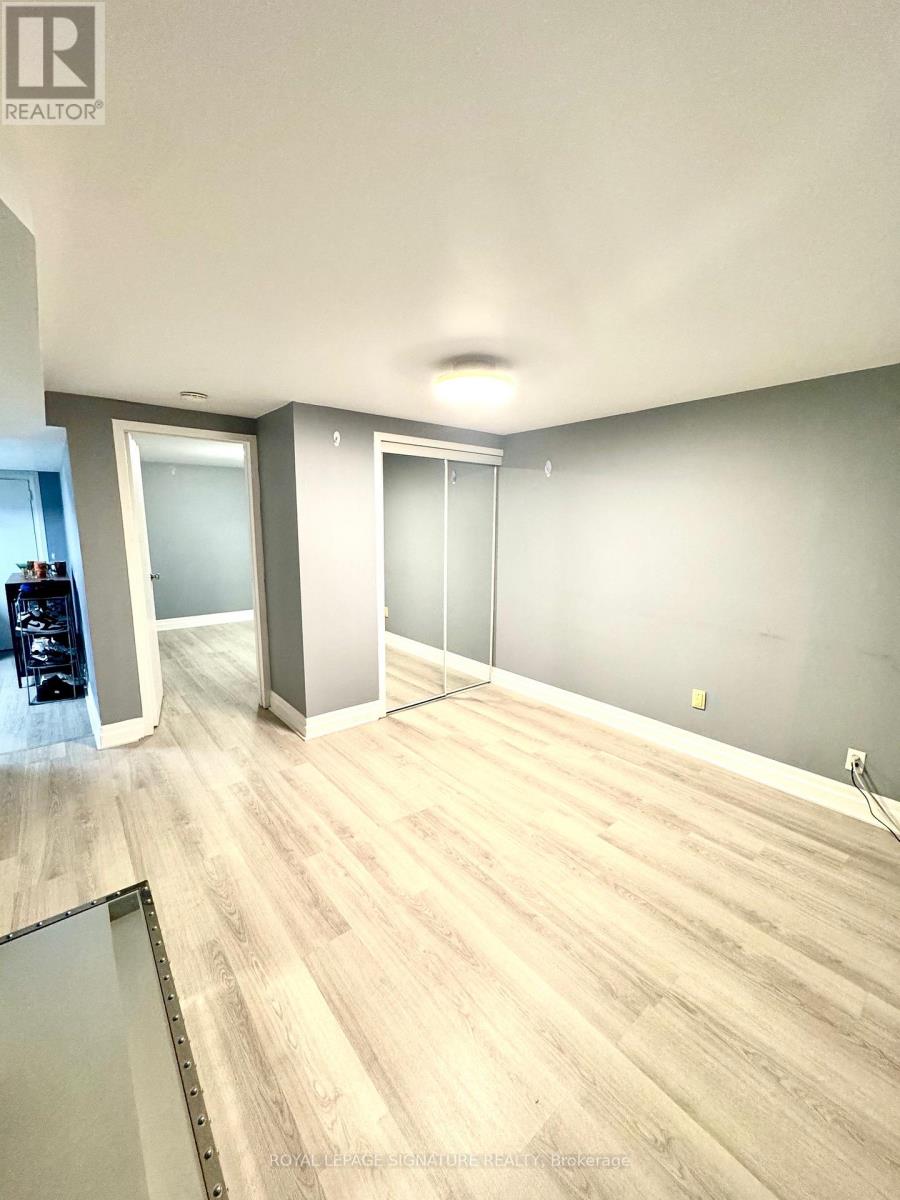 46 Burlingame Road, Toronto, Ontario  M8W 1Y8 - Photo 6 - W12595772