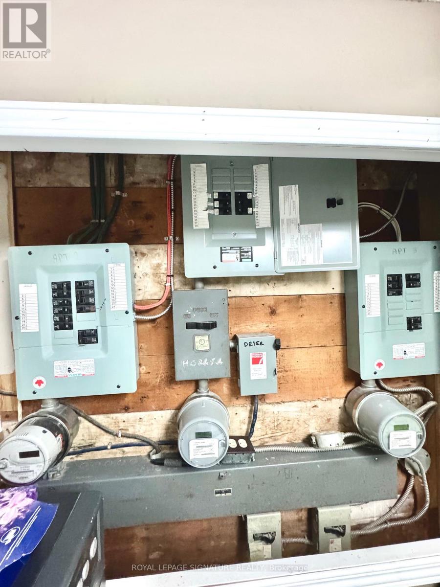 46 Burlingame Road, Toronto, Ontario  M8W 1Y8 - Photo 8 - W12595772