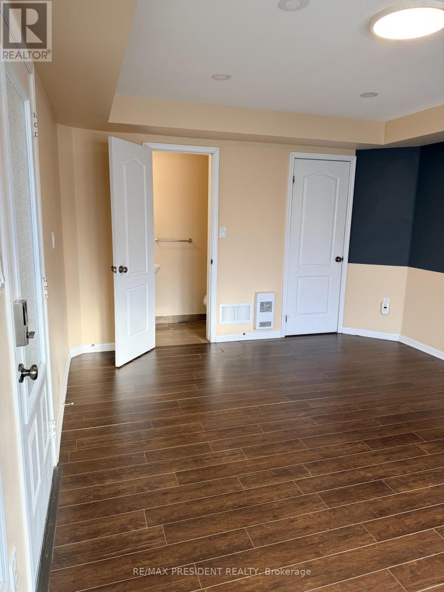 3117 Walkers Line, Burlington, Ontario  L7M 0E1 - Photo 4 - W12595840