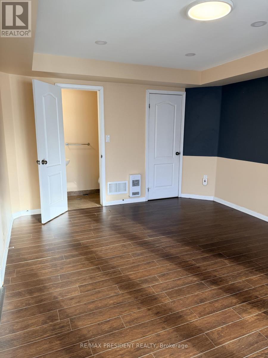 3117 Walkers Line, Burlington, Ontario  L7M 0E1 - Photo 6 - W12595840