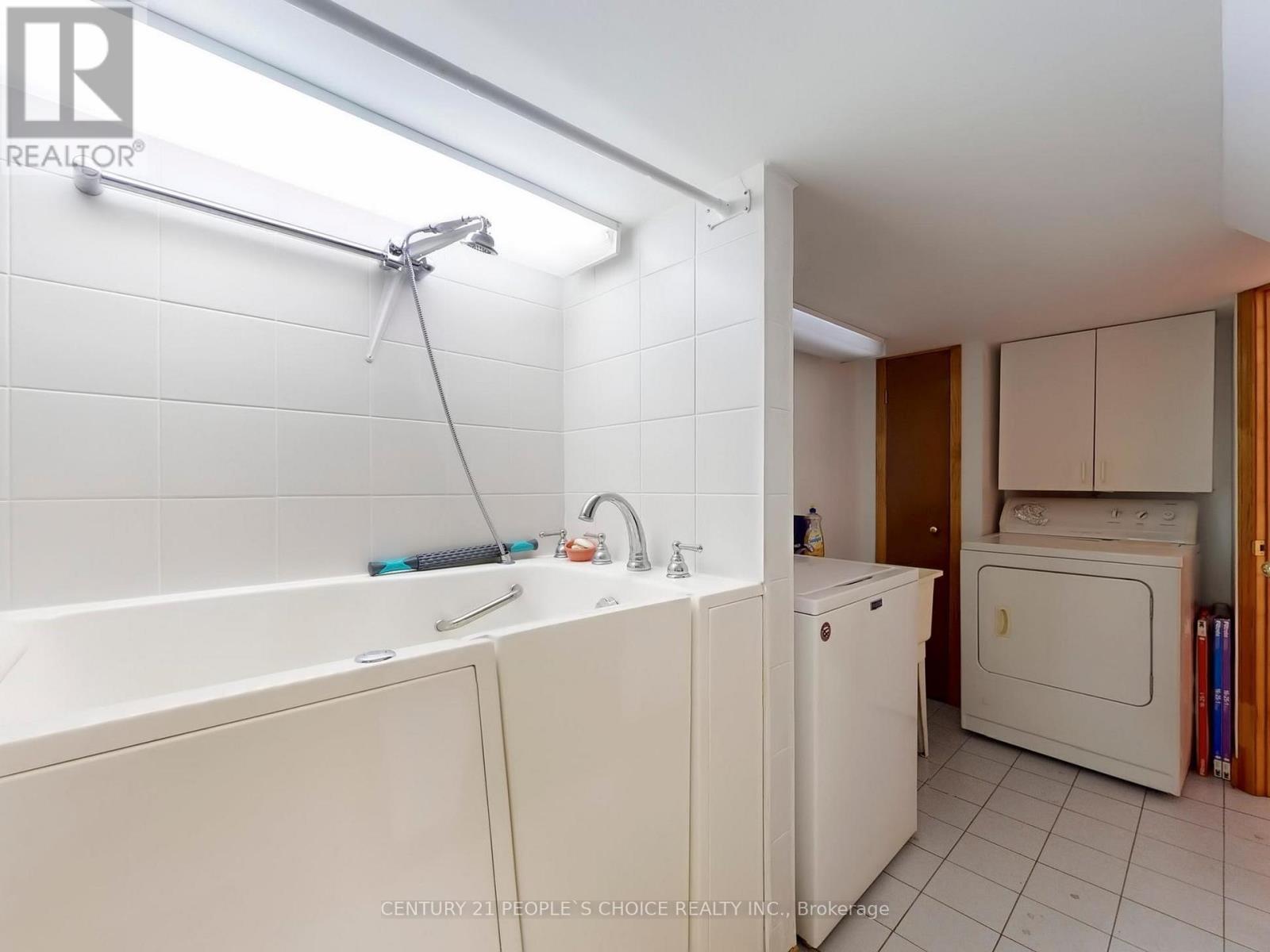 35 Westhumber Boulevard, Toronto, Ontario  M9W 3M5 - Photo 35 - W12591298