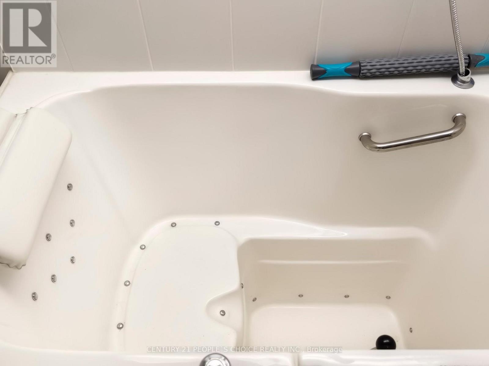 35 Westhumber Boulevard, Toronto, Ontario  M9W 3M5 - Photo 36 - W12591298