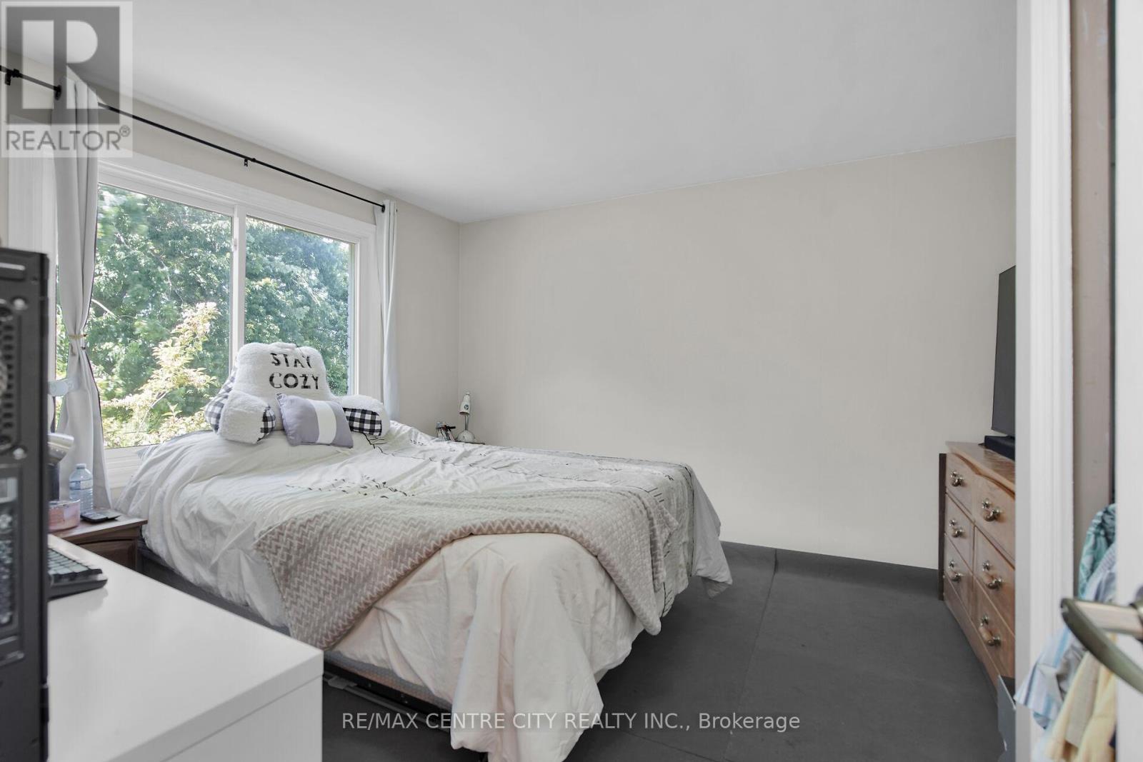 2103 Fanshawe Park Road W, Middlesex Centre, Ontario  N6H 0H6 - Photo 17 - X12595878