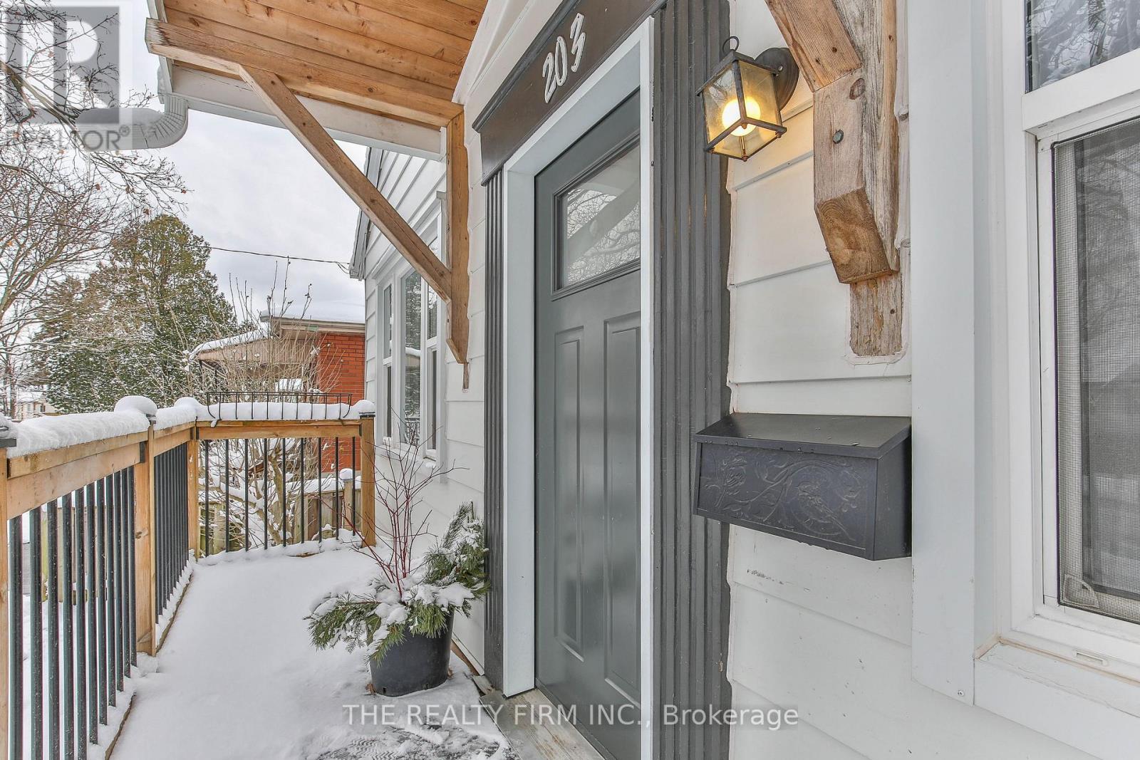 203 Harley Street, London East, Ontario  N5Y 2C3 - Photo 4 - X12595904