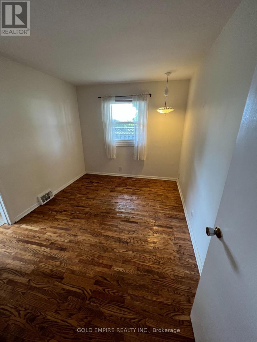 11635 Sunset Road, Southwold, Ontario  N5P 3T2 - Photo 15 - X12595950