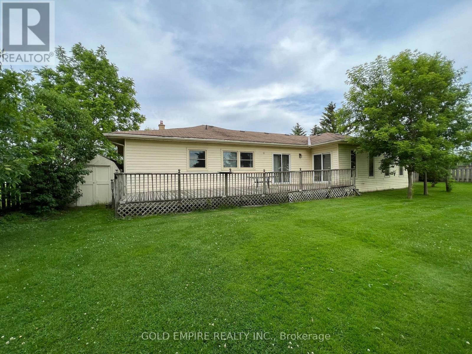 11635 Sunset Road, Southwold, Ontario  N5P 3T2 - Photo 35 - X12595950