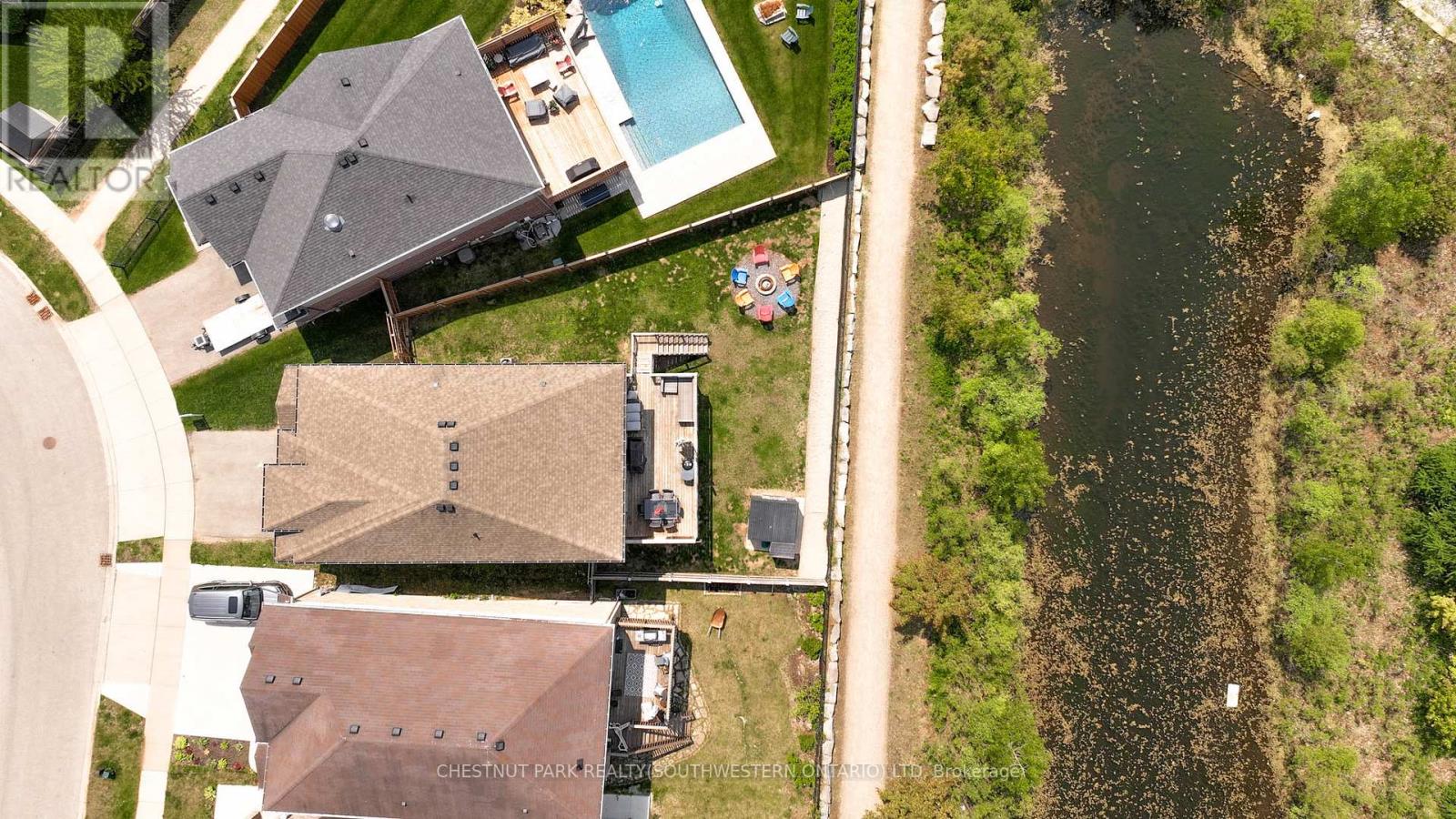 288 Steepleridge Street, Kitchener, Ontario  N2P 0B4 - Photo 3 - X12595774