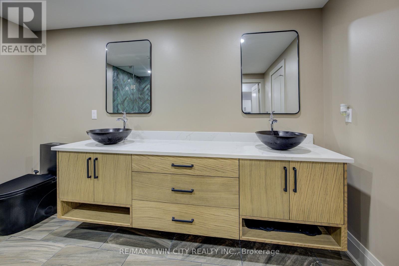 226 Shade Street, Wilmot, Ontario  N3A 4J2 - Photo 35 - X12595780