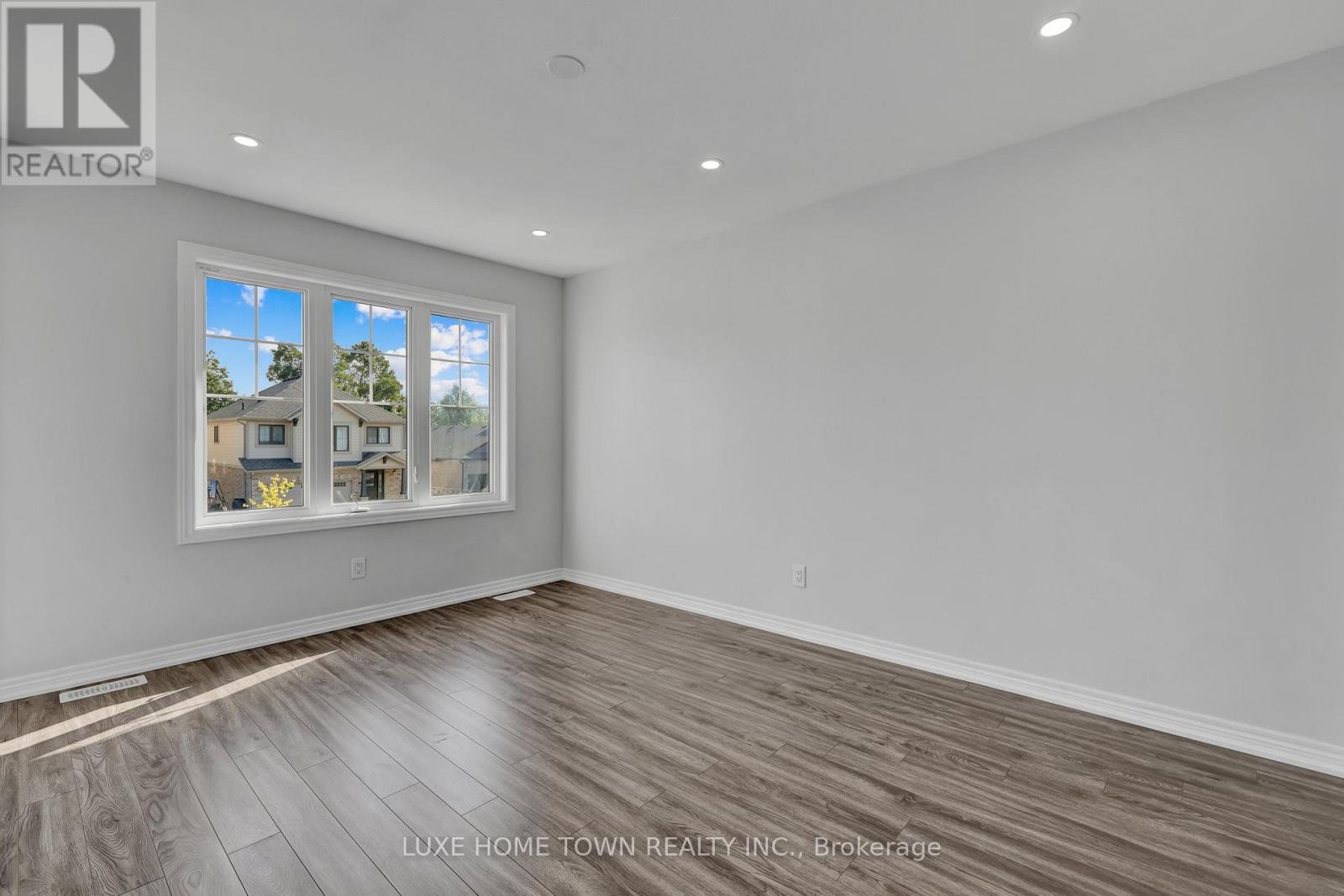 100 Monarch Street, Welland, Ontario  L3C 0G6 - Photo 16 - X12595824