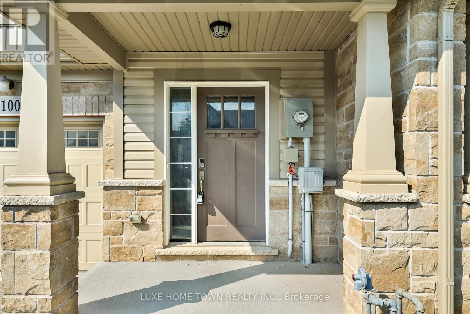 100 Monarch Street, Welland, Ontario  L3C 0G6 - Photo 3 - X12595824