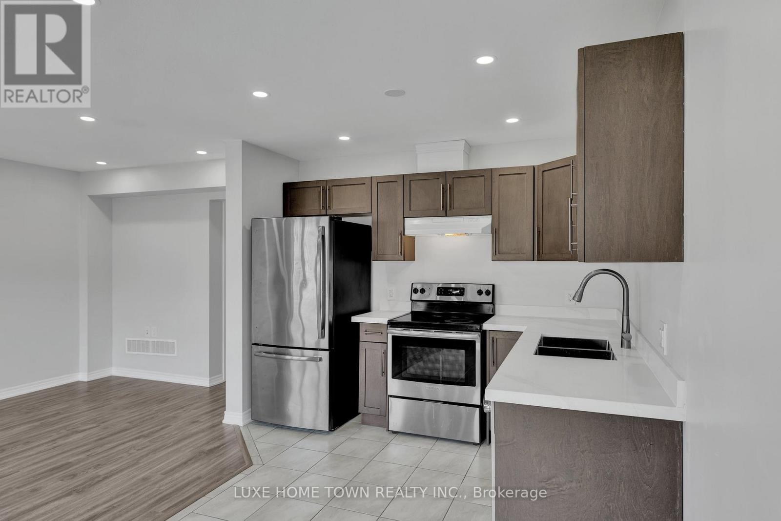 100 Monarch Street, Welland, Ontario  L3C 0G6 - Photo 8 - X12595826