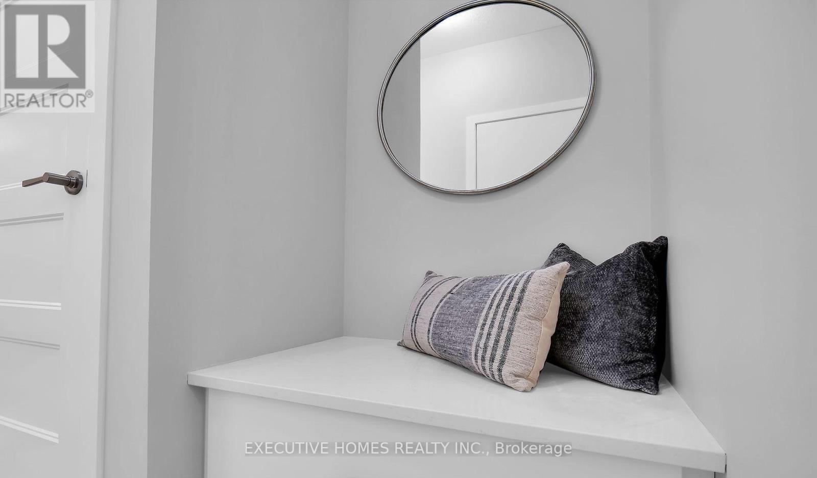 6937 Royal Magnolia Avenue, London South, Ontario  N6P 1H5 - Photo 11 - X12595836