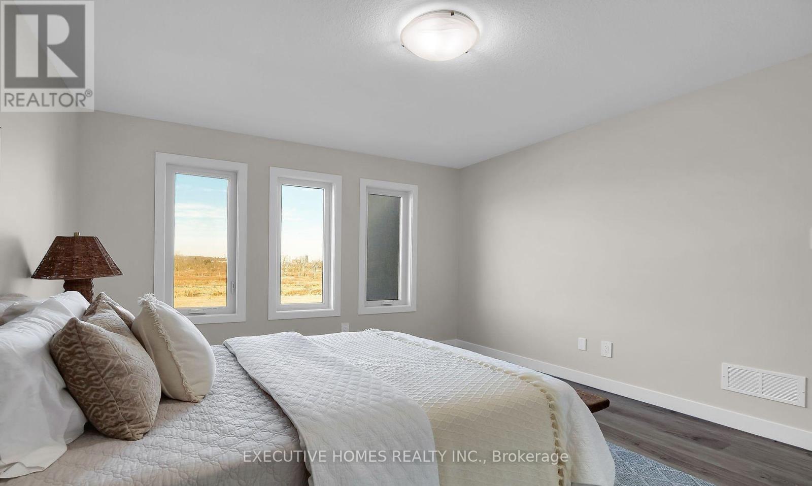 6937 Royal Magnolia Avenue, London South, Ontario  N6P 1H5 - Photo 23 - X12595836