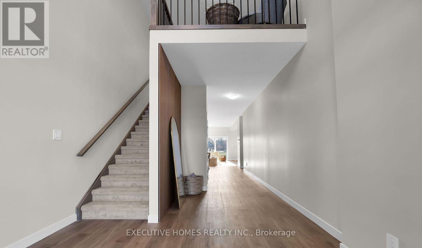 6937 Royal Magnolia Avenue, London South, Ontario  N6P 1H5 - Photo 3 - X12595836