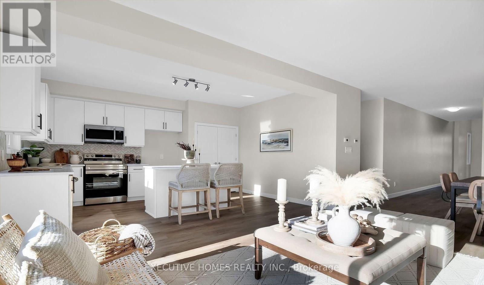 6937 Royal Magnolia Avenue, London South, Ontario  N6P 1H5 - Photo 5 - X12595836