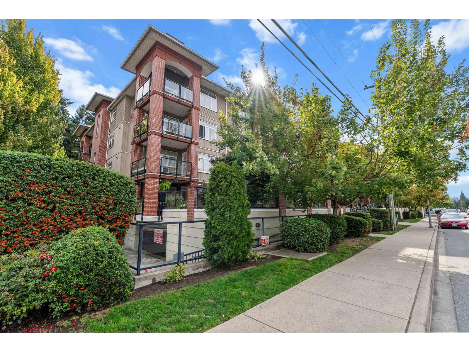 216 5516 198 Street, Langley, British Columbia  V3A 0A6 - Photo 1 - R3071663