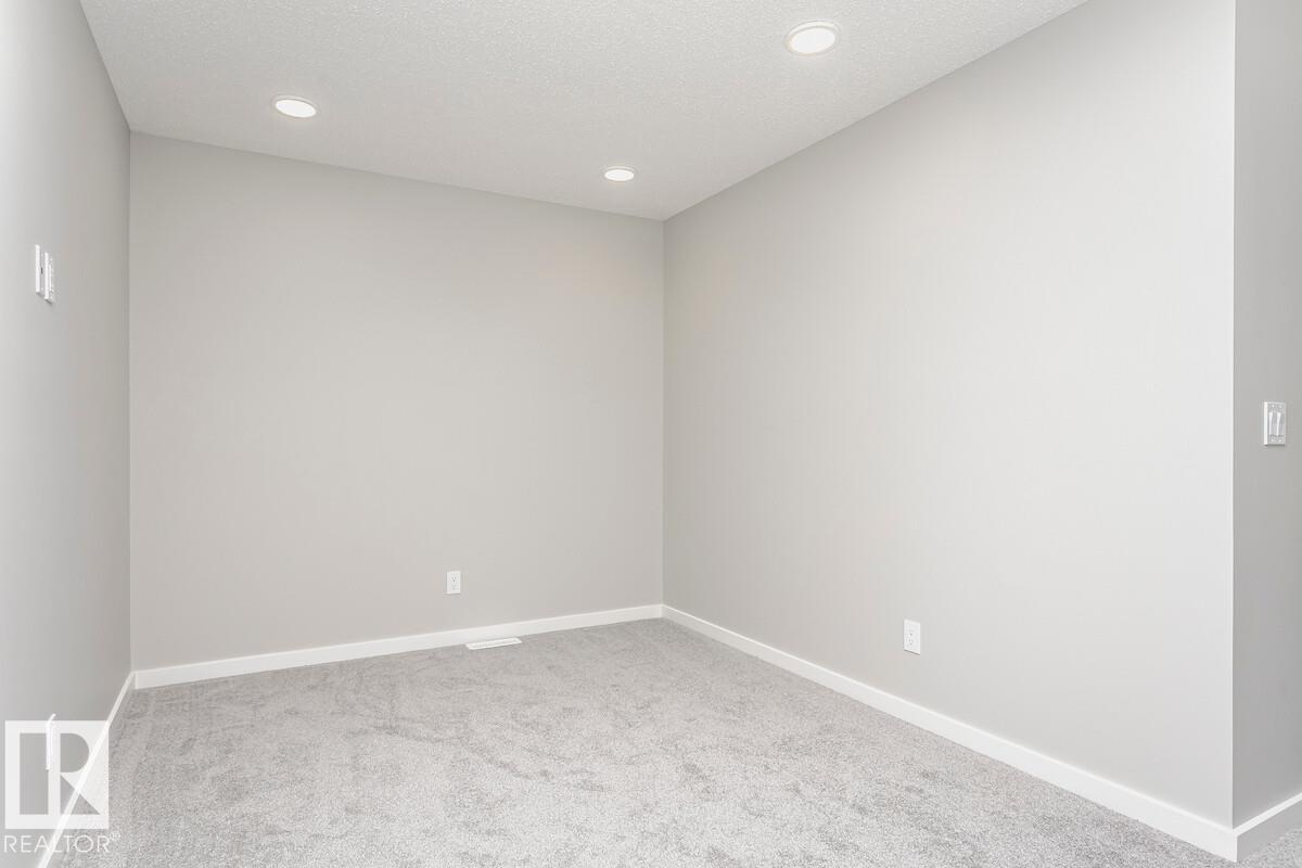 4303 Kinglet Dr Nw, Edmonton, Alberta  T5S 2C2 - Photo 6 - E4464693