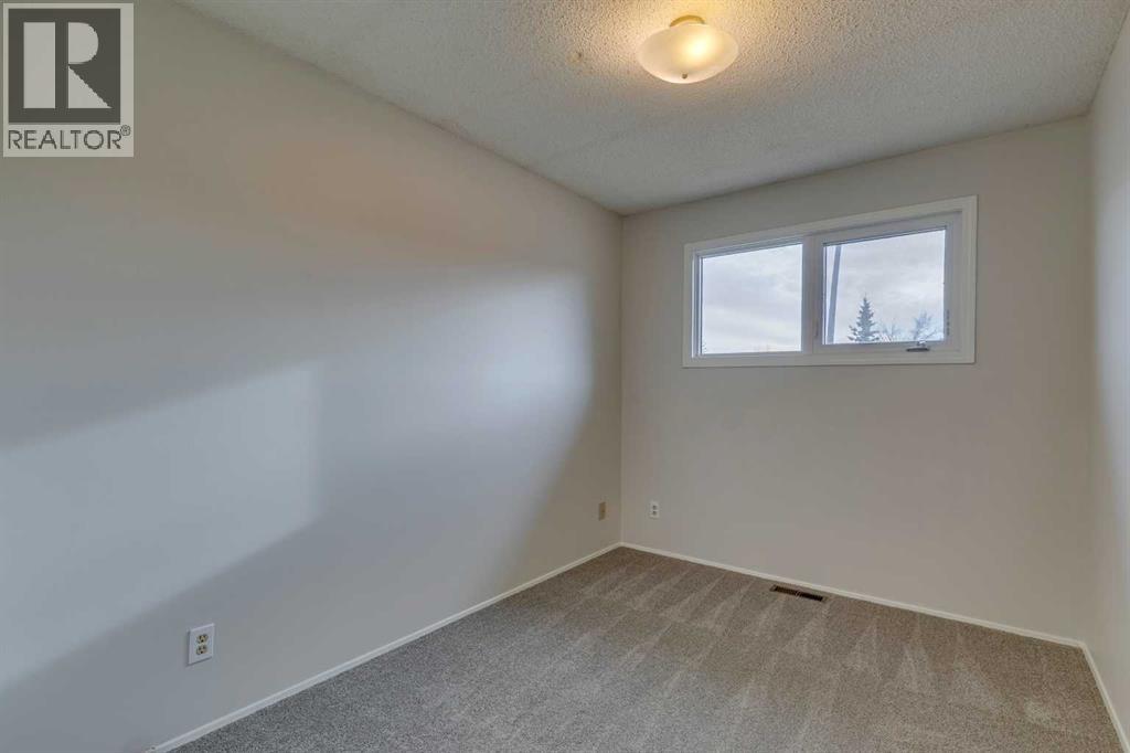 4 Lake Huron Place Se, Calgary, Alberta T2J 5H9 - Photo 18 - A2270662