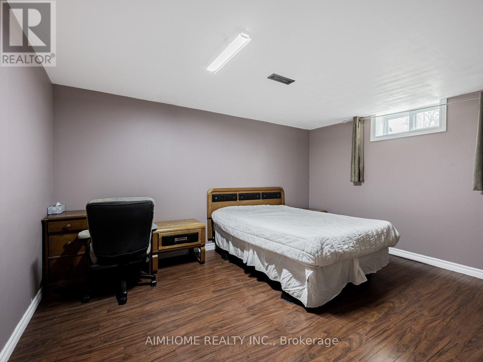 5733 River Grove Avenue, Mississauga, Ontario  L5M 4R3 - Photo 10 - W12570500