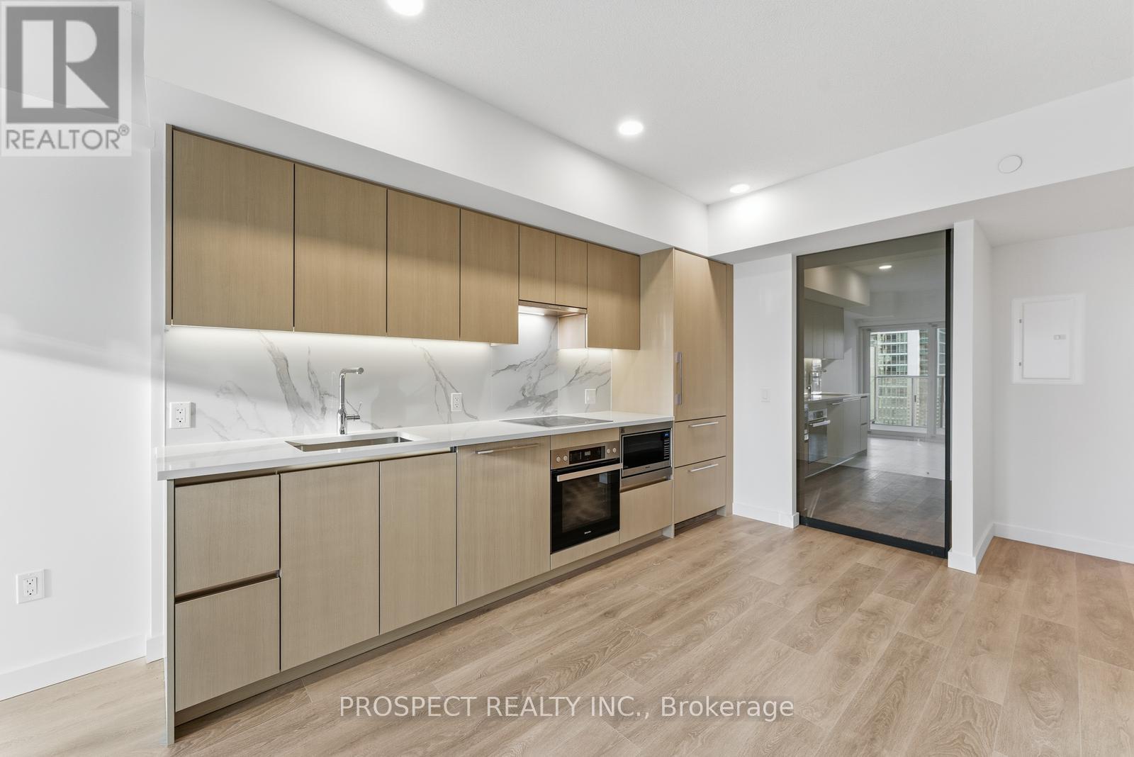 935 - 1 Concord Cityplac Way, Toronto, Ontario  M5V 0X3 - Photo 8 - C12595844