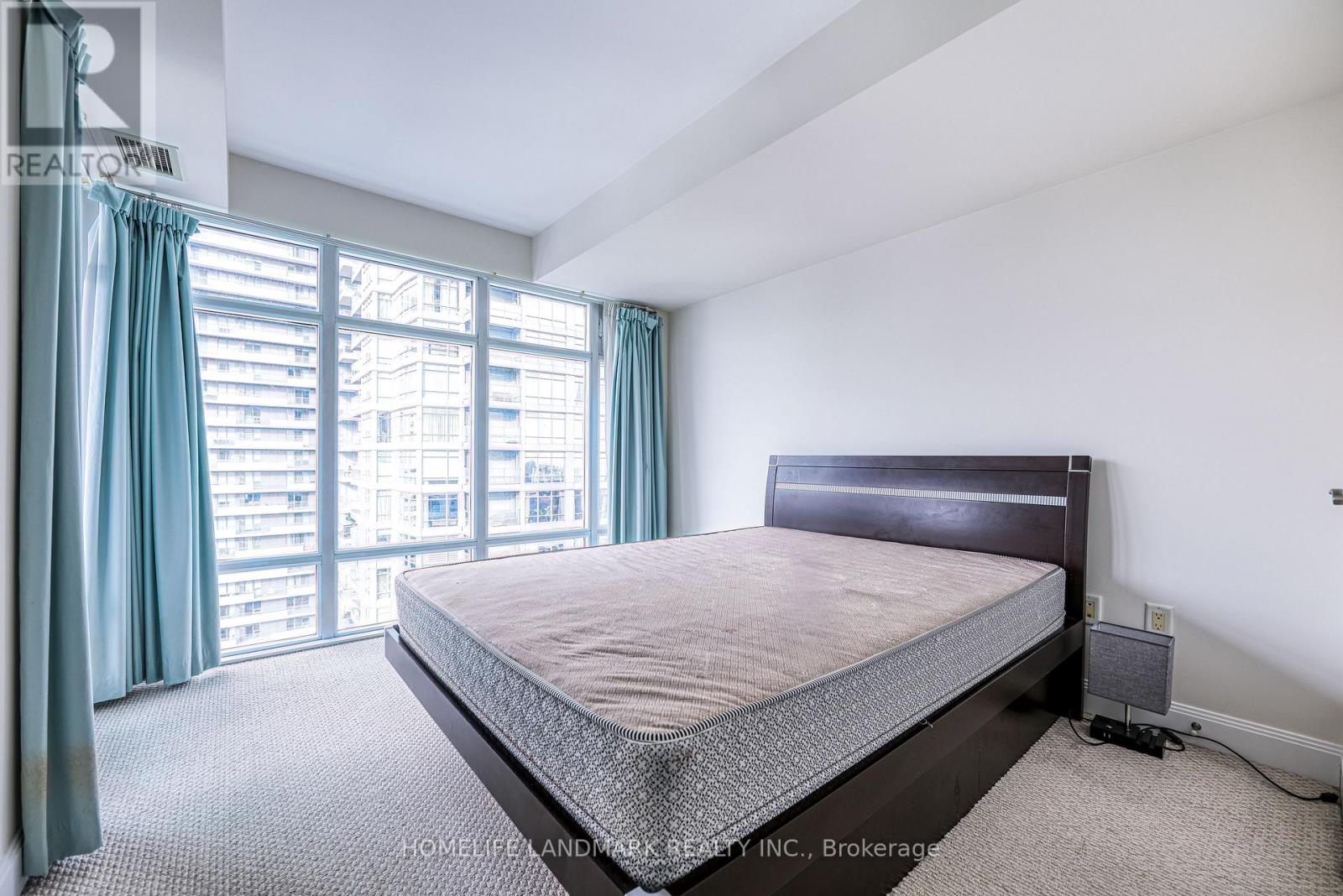 2408 - 2181 Yonge Street, Toronto, Ontario  M4S 3H7 - Photo 15 - C12595920