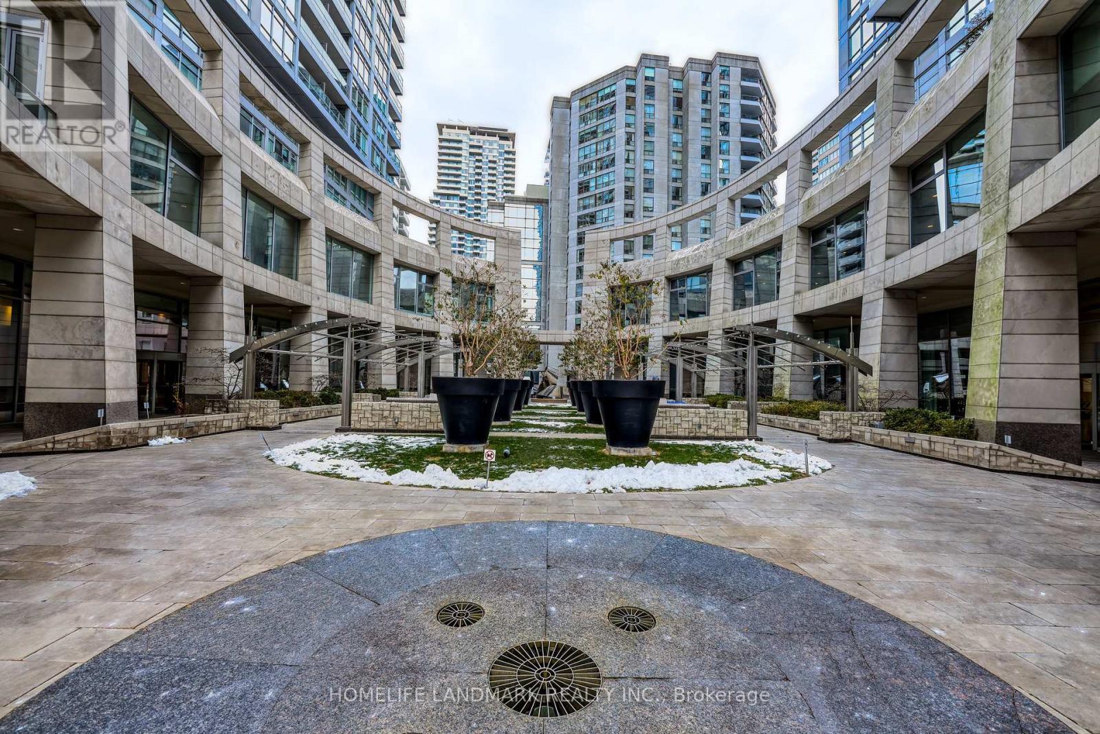 2408 - 2181 Yonge Street, Toronto, Ontario  M4S 3H7 - Photo 22 - C12595920