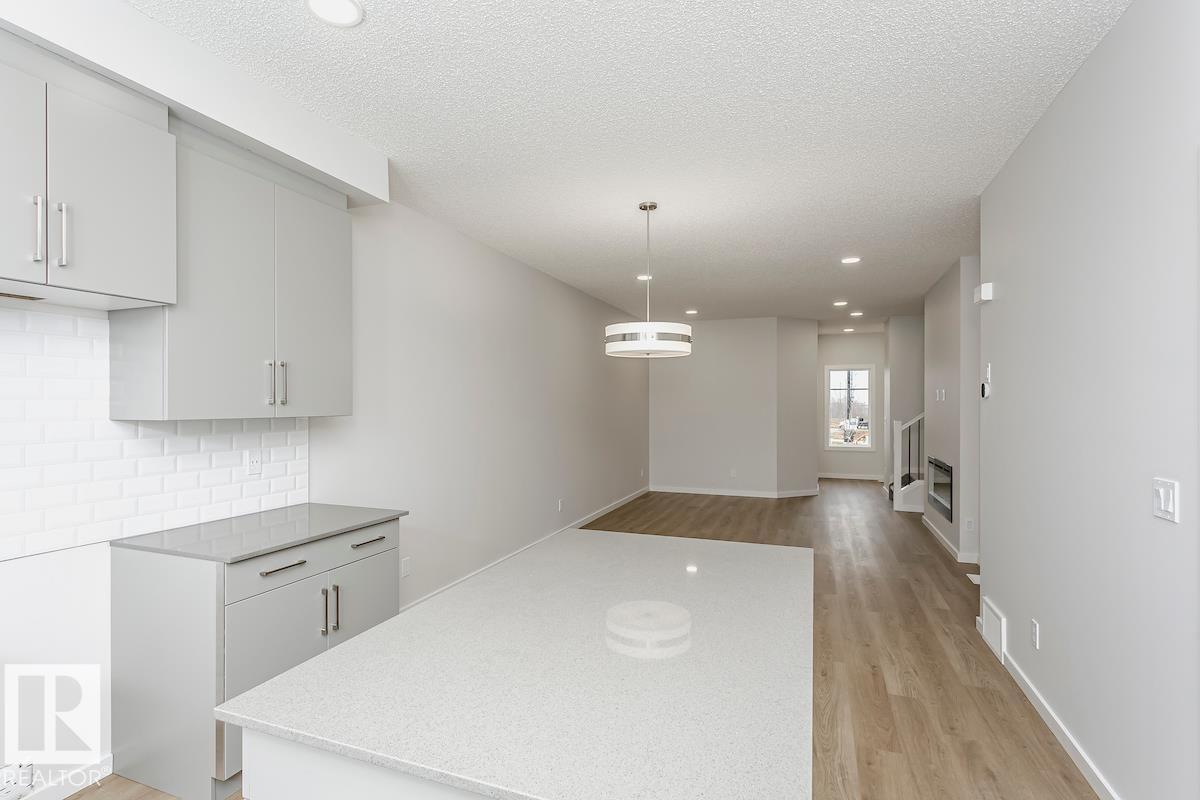4297 Kinglet Dr Nw, Edmonton, Alberta  T5S 2C2 - Photo 4 - E4464679