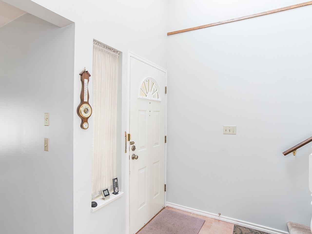 15773 97a Avenue, Surrey, British Columbia  V4N 2V1 - Photo 3 - R3069270