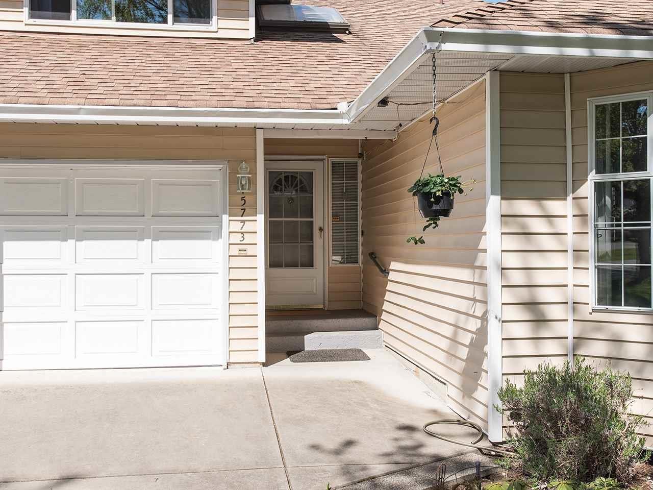 15773 97a Avenue, Surrey, British Columbia  V4N 2V1 - Photo 2 - R3069270