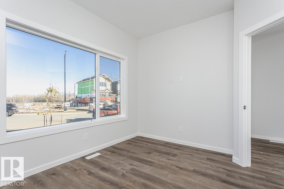 4299 Kinglet Dr Nw, Edmonton, Alberta  T5S 2C2 - Photo 2 - E4464699