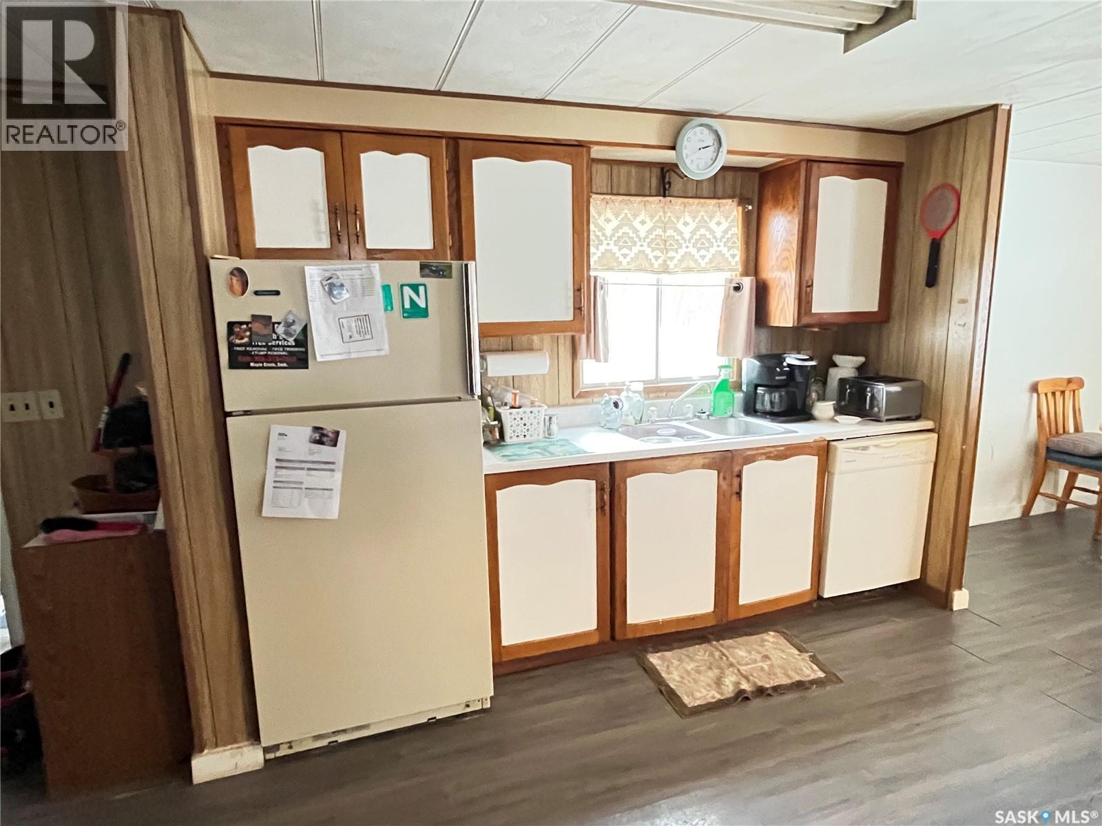 307 Aspen Street, Maple Creek, Saskatchewan  S0N 1N0 - Photo 7 - SK025112