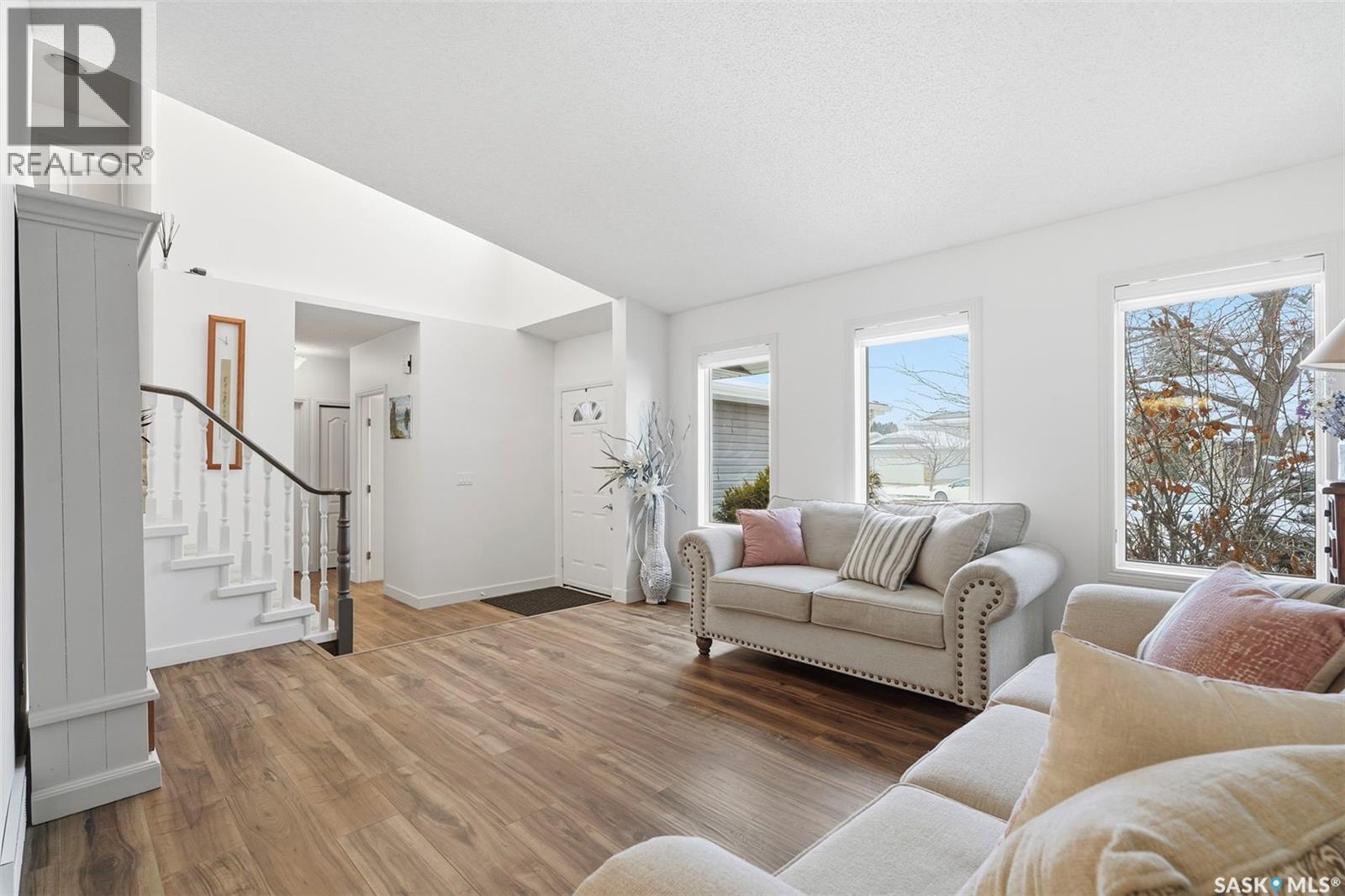 935 Emmeline Terrace, Saskatoon, Saskatchewan  S7J 5G7 - Photo 6 - SK025070