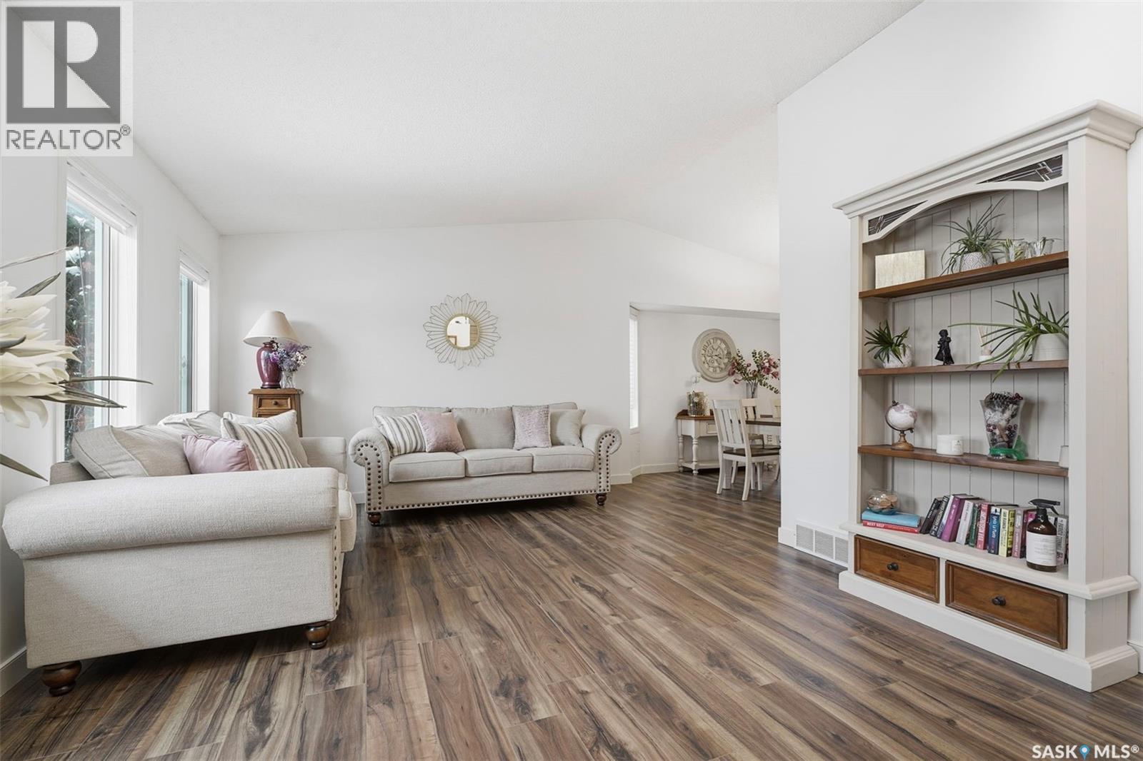 935 Emmeline Terrace, Saskatoon, Saskatchewan  S7J 5G7 - Photo 7 - SK025070