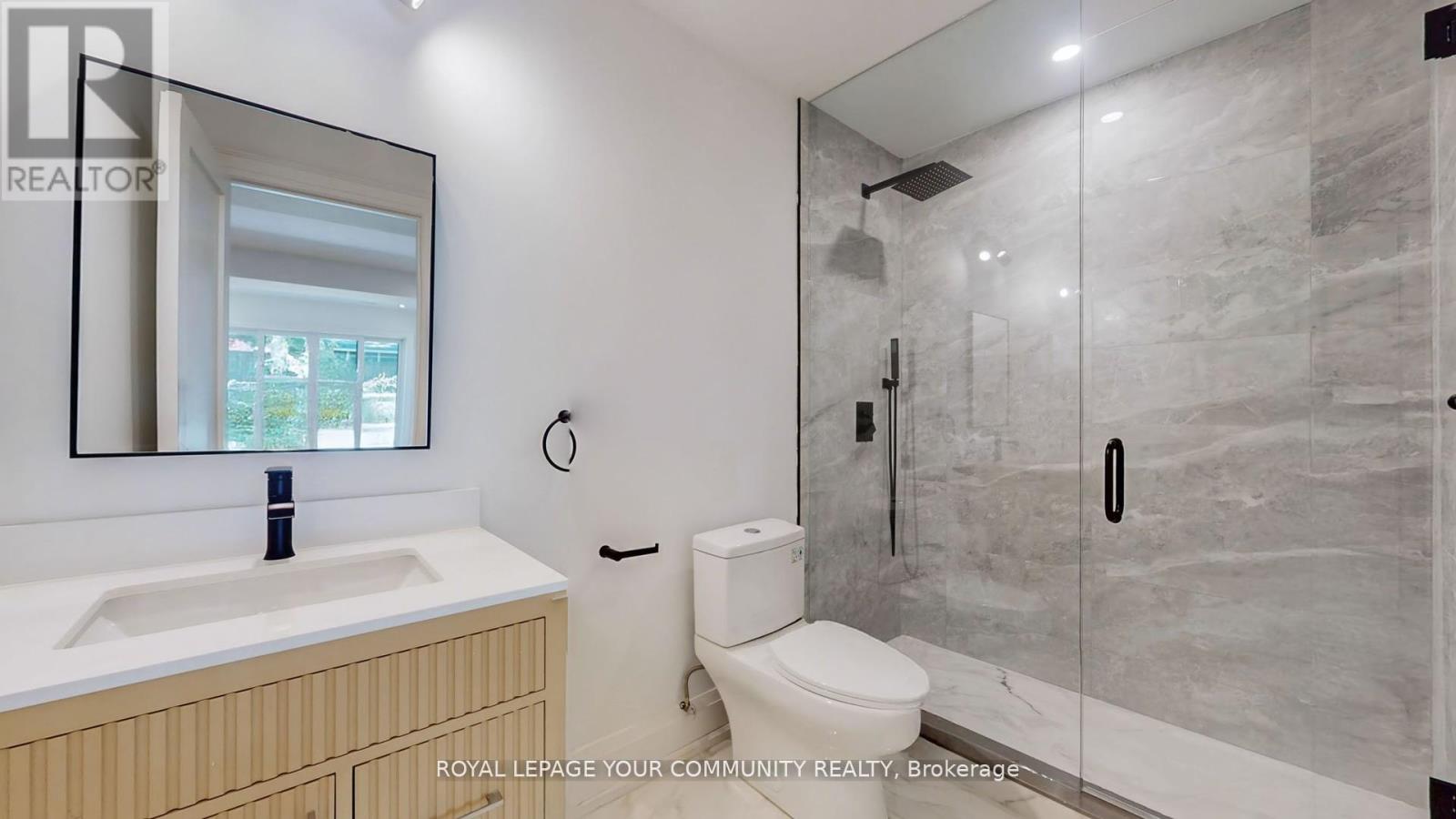 45 Drynoch Avenue, Richmond Hill, Ontario  L4E 3E7 - Photo 42 - N12595866