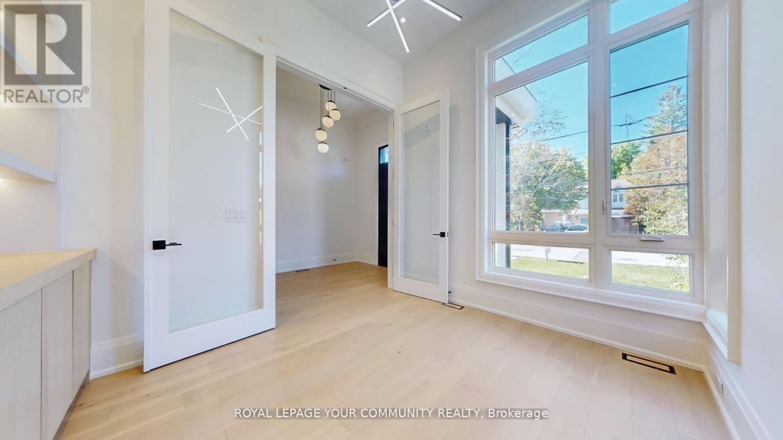 45 Drynoch Avenue, Richmond Hill, Ontario  L4E 3E7 - Photo 5 - N12595866