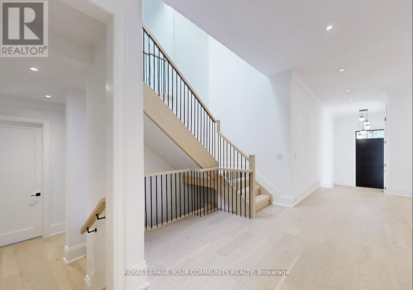 45 Drynoch Avenue, Richmond Hill, Ontario  L4E 3E7 - Photo 8 - N12595866