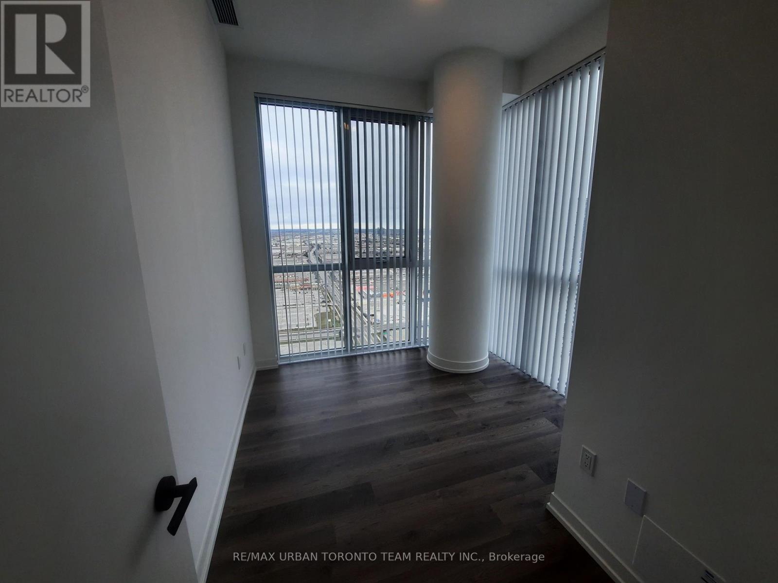 3606 - 8 Interchange Way, Vaughan, Ontario  L4K 5Z7 - Photo 13 - N12595894