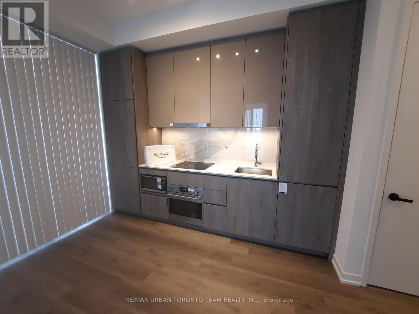 3606 - 8 Interchange Way, Vaughan, Ontario  L4K 5Z7 - Photo 7 - N12595894