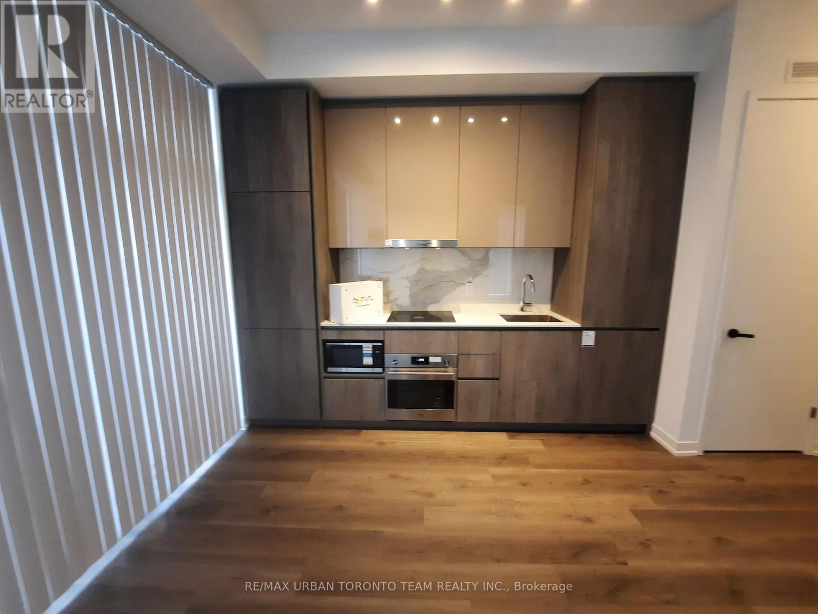 3606 - 8 Interchange Way, Vaughan, Ontario  L4K 5Z7 - Photo 8 - N12595894