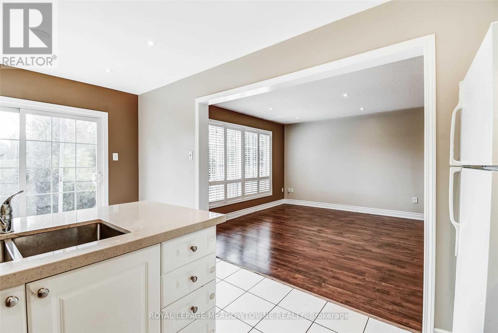 1470 Pate Court, Mississauga, Ontario  L5V 2Y8 - Photo 16 - W12595846