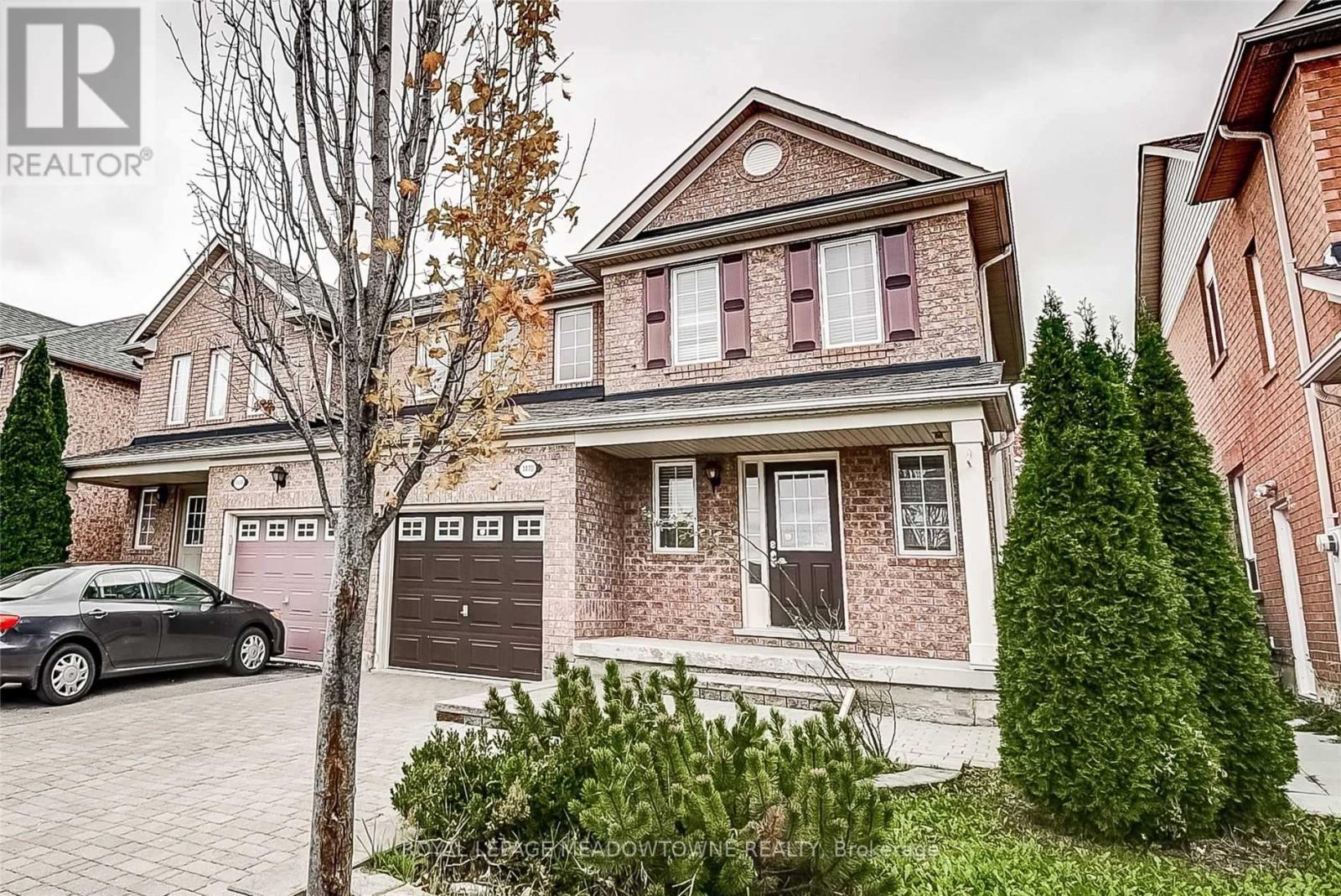 1470 Pate Court, Mississauga, Ontario  L5V 2Y8 - Photo 7 - W12595846